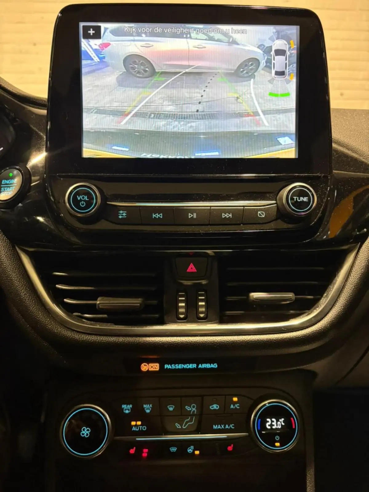 1.0 EcoBoost Titanium / Panoramadak