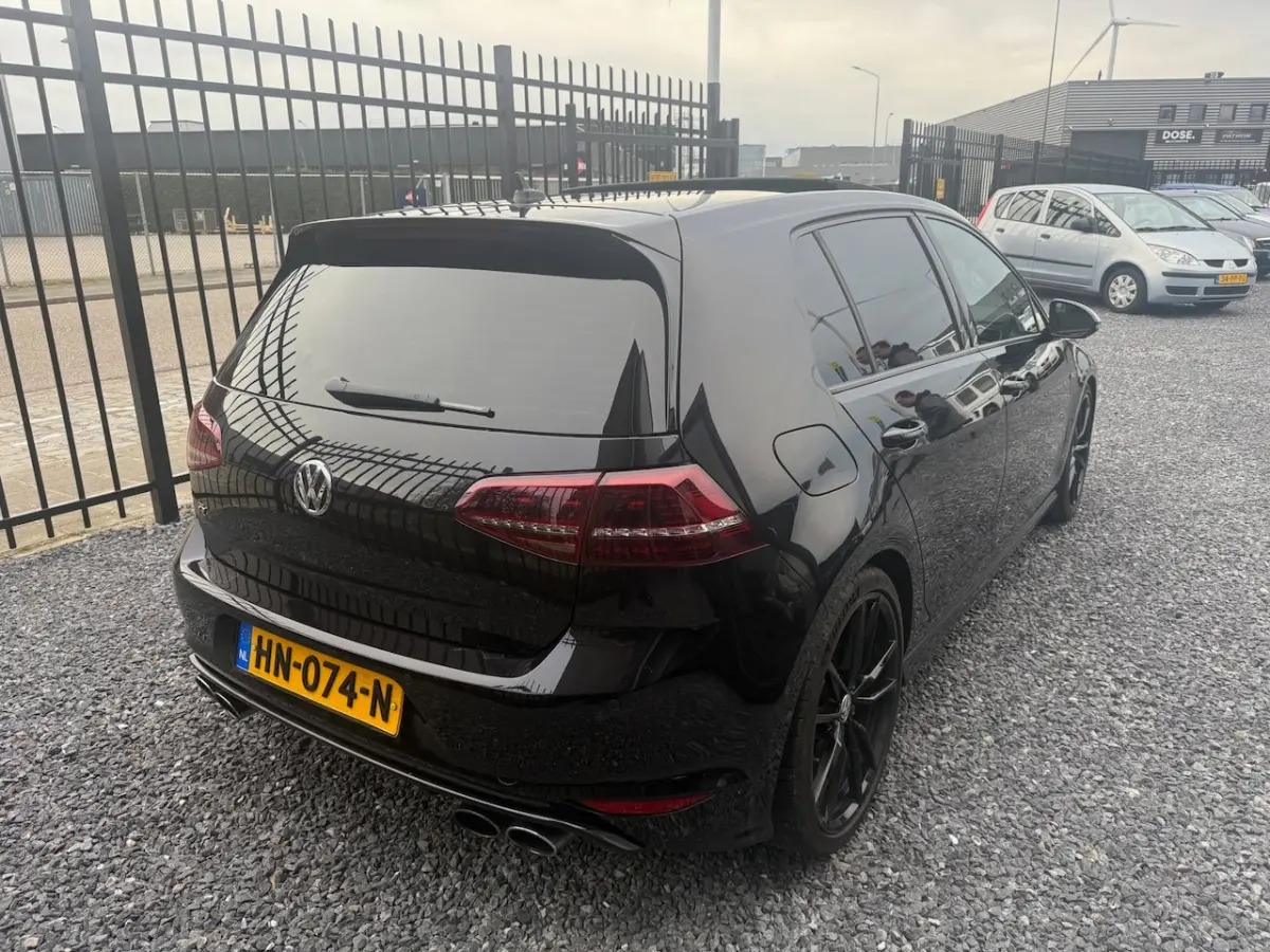 2.0 TSI R 4Motion 400PKCARBONPANOXENONDSGCARPLAY