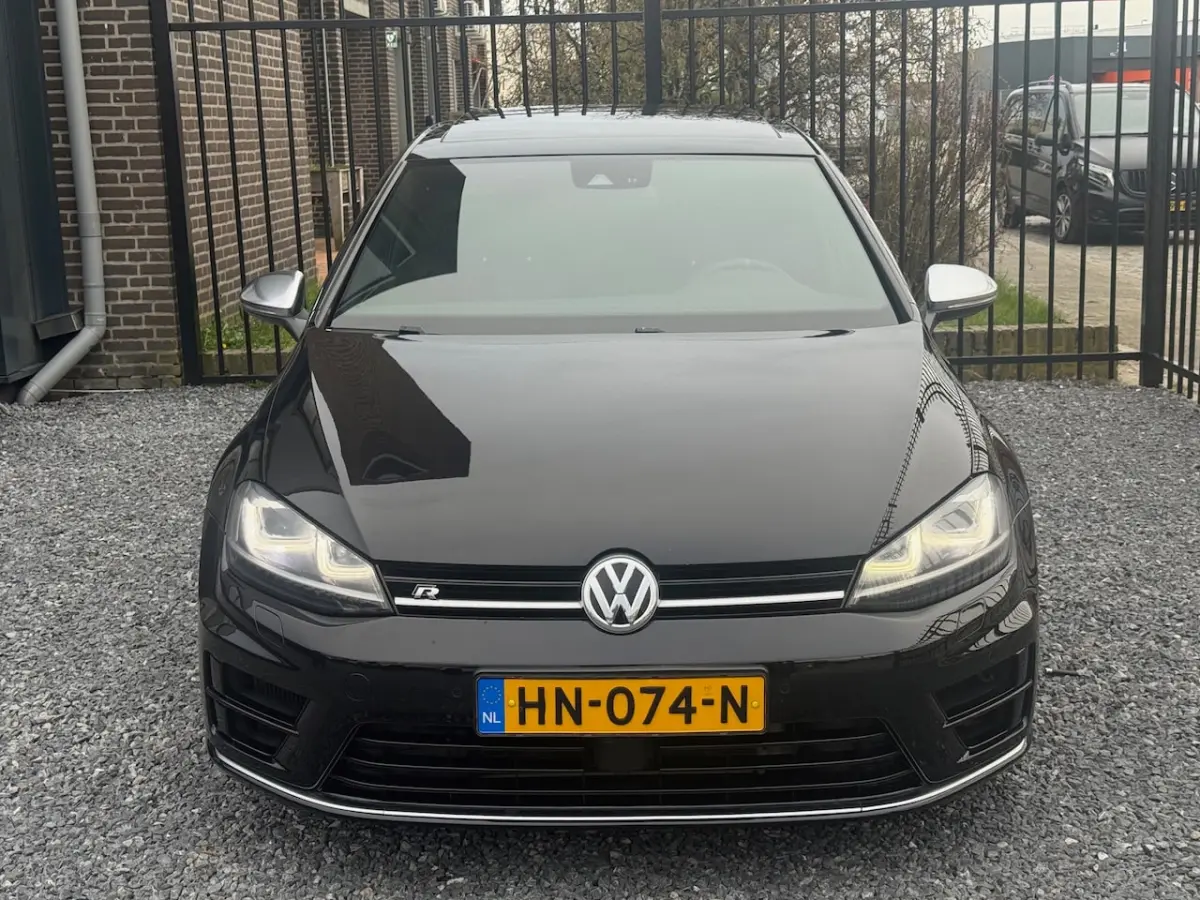 2.0 TSI R 4Motion 400PKCARBONPANOXENONDSGCARPLAY