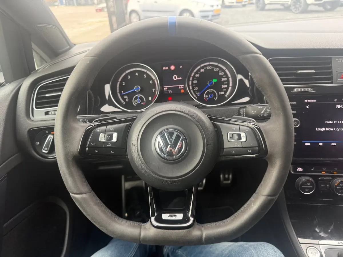 2.0 TSI R 4Motion 400PKCARBONPANOXENONDSGCARPLAY