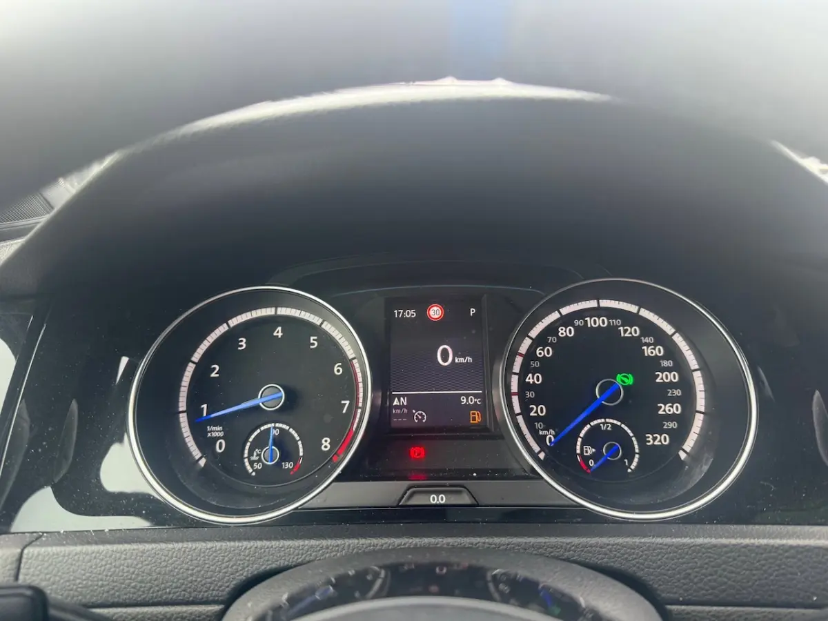 2.0 TSI R 4Motion 400PKCARBONPANOXENONDSGCARPLAY
