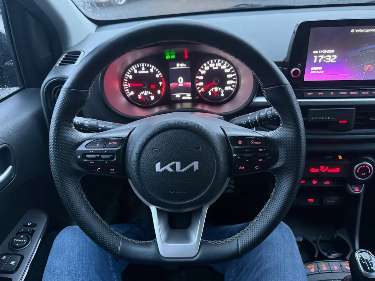 1.0 T-GDi X-Line 5p LEDERNAVIMF STUURBOMVOL
