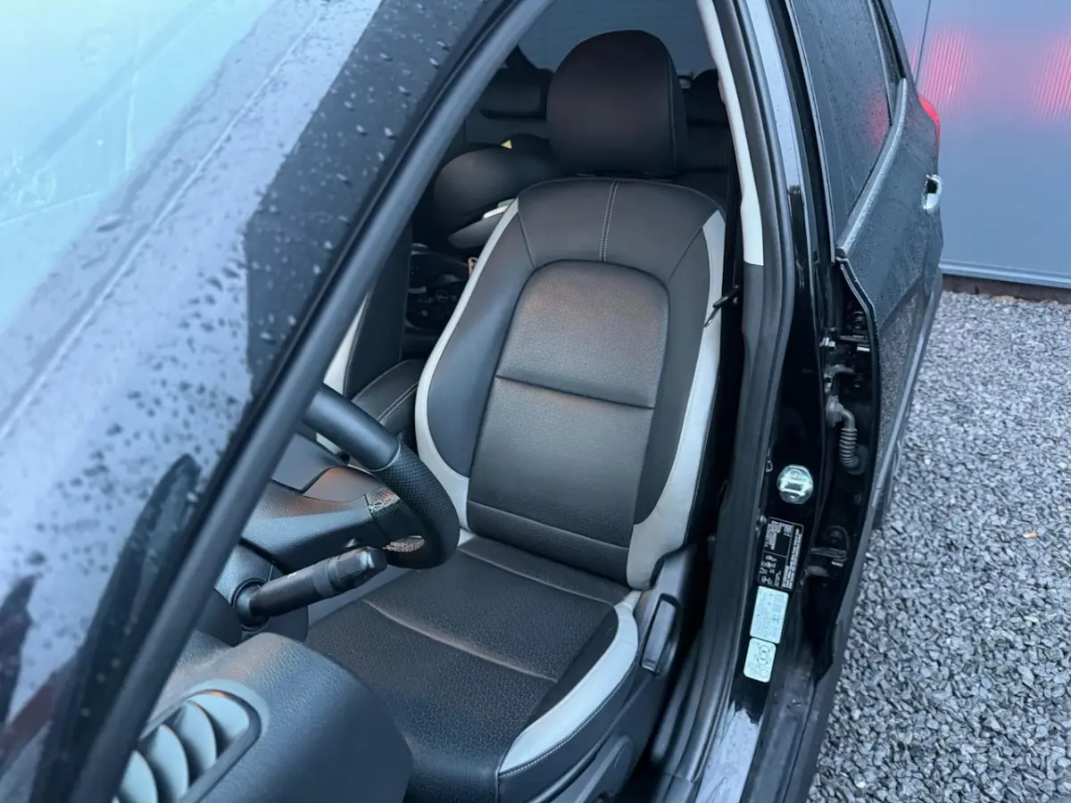 1.0 T-GDi X-Line 5p LEDERNAVIMF STUURBOMVOL