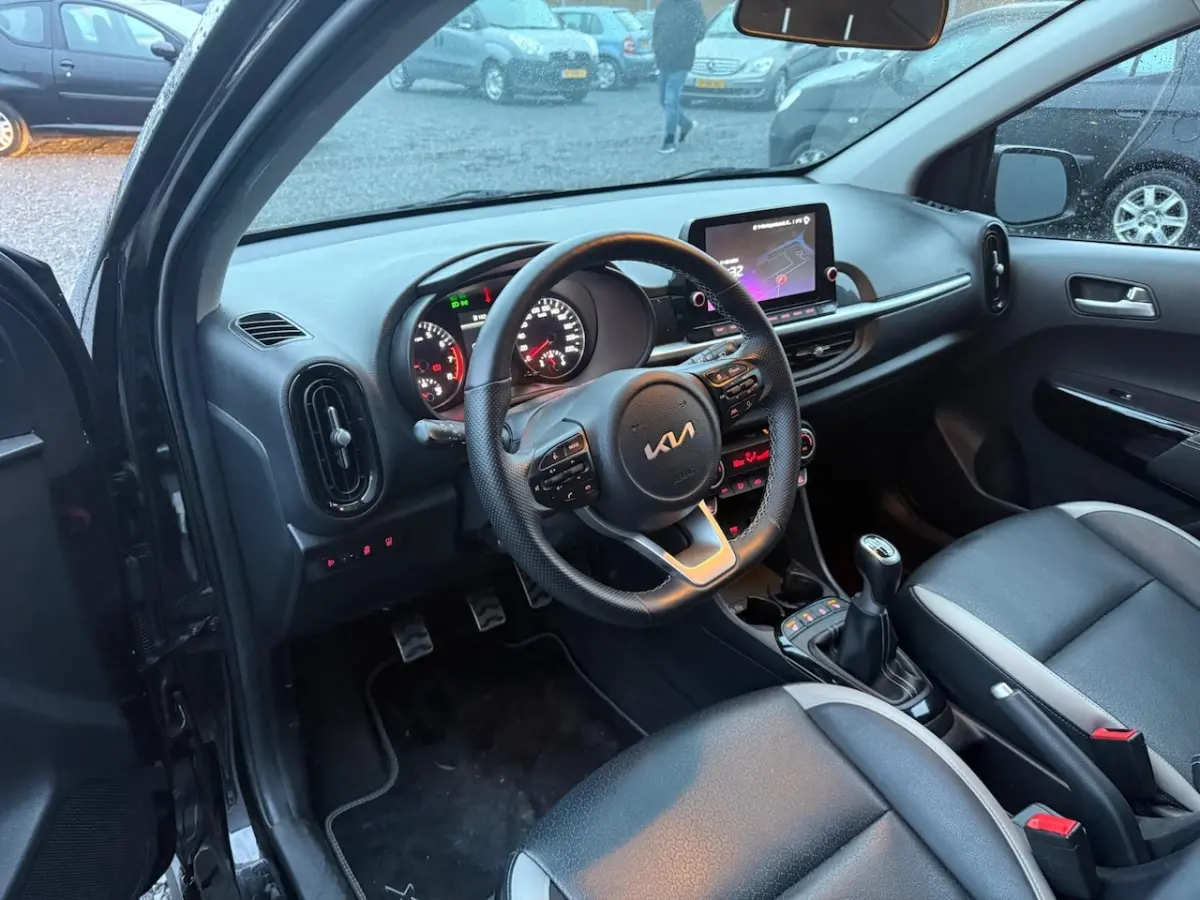 1.0 T-GDi X-Line 5p LEDERNAVIMF STUURBOMVOL