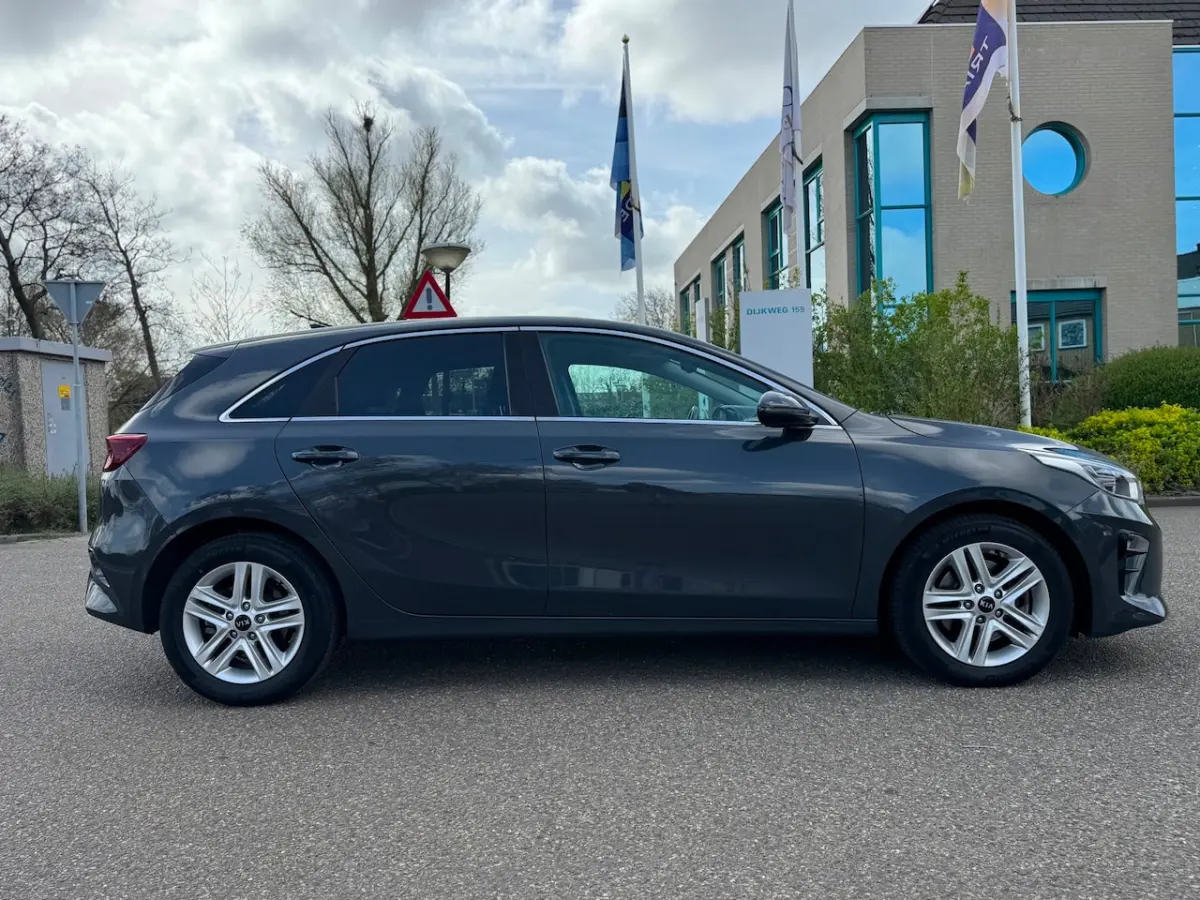 Ceed 1.5 T-GDi DynamicPlusLine / 1e.eigenaar / automaat / dealer.onderhouden / navi / pdc