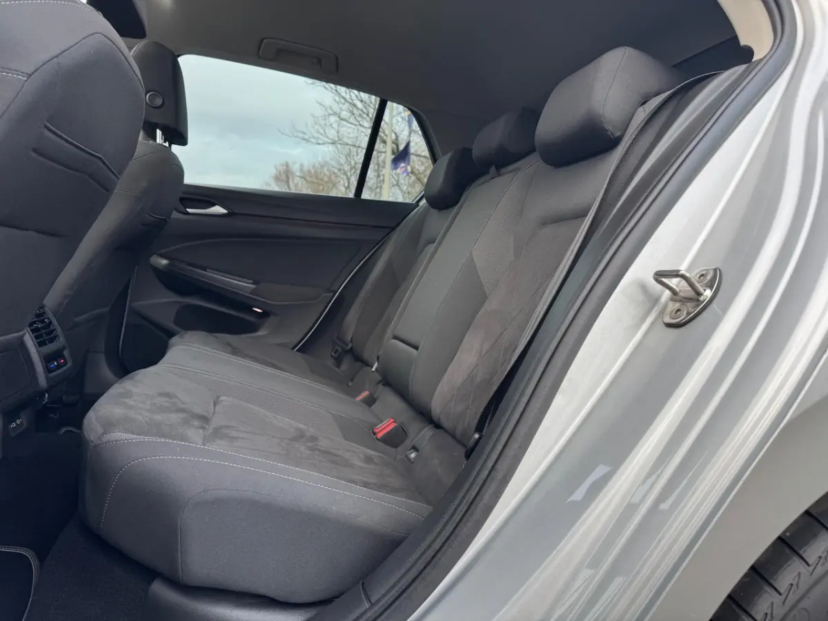 1.5 eTSI Style / panorama / automaat / airco / cruise.control / elek.pakket / lmv / nap