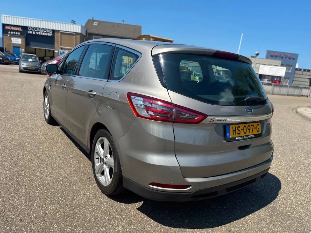 1.5 Titanium / 7zits / 1e.eigenaar / leder / airco / cruise.control / navi / elek.pakket /