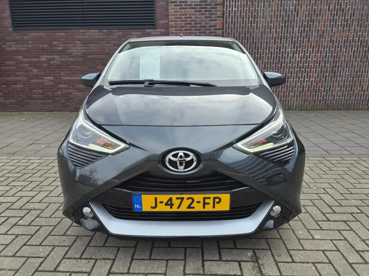 Aygo 1.0 VVT-i x-clusiv AUTOMAAT