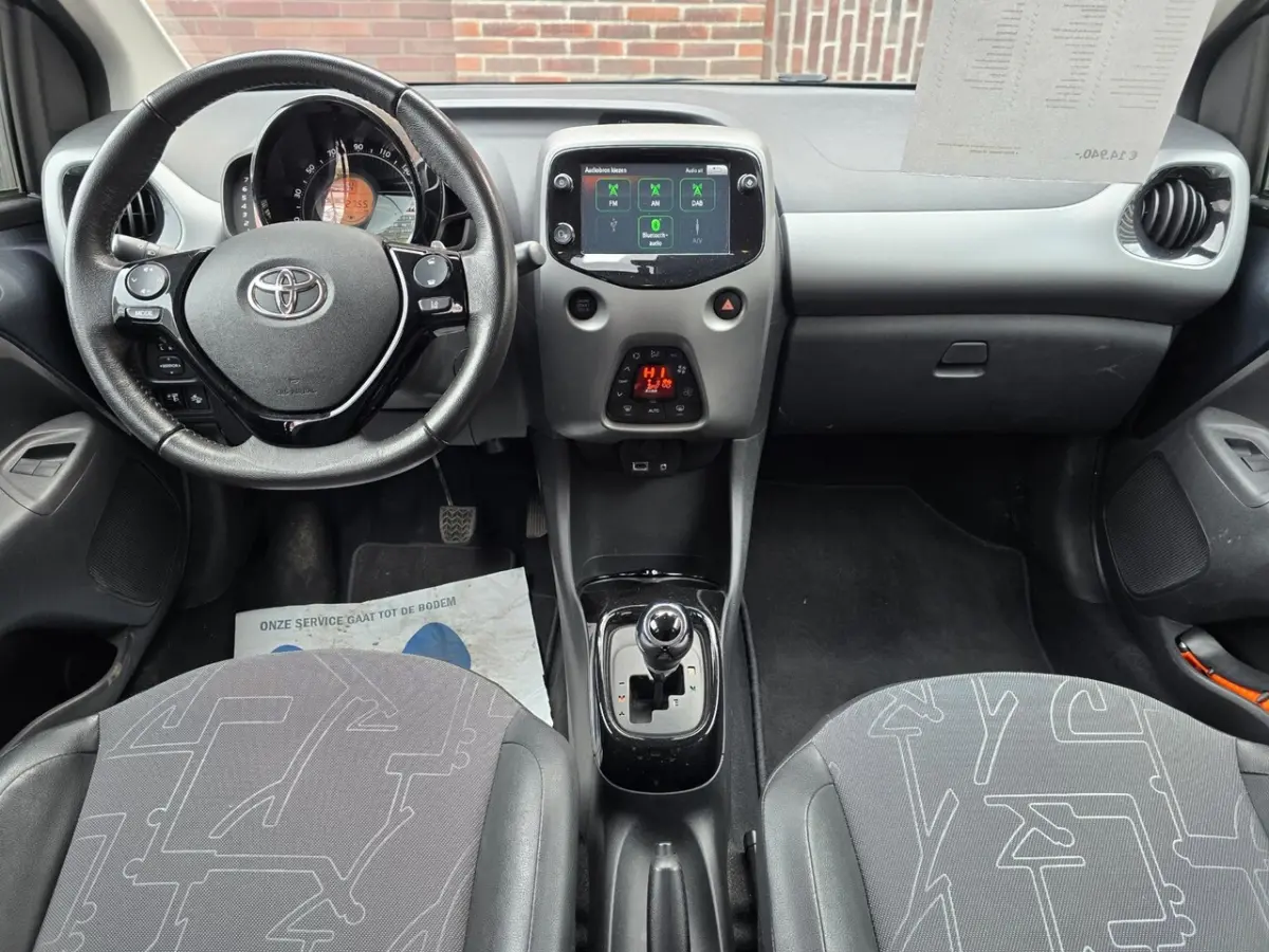 Aygo 1.0 VVT-i x-clusiv AUTOMAAT
