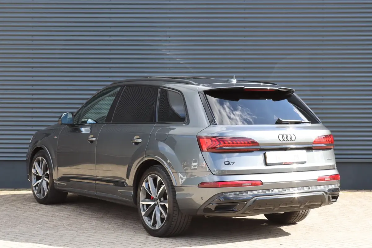 60 TFSI e quattro 456pk S-Line Competition Pano/B&O Advanced/Alcantara hemel/360/Keyless/S