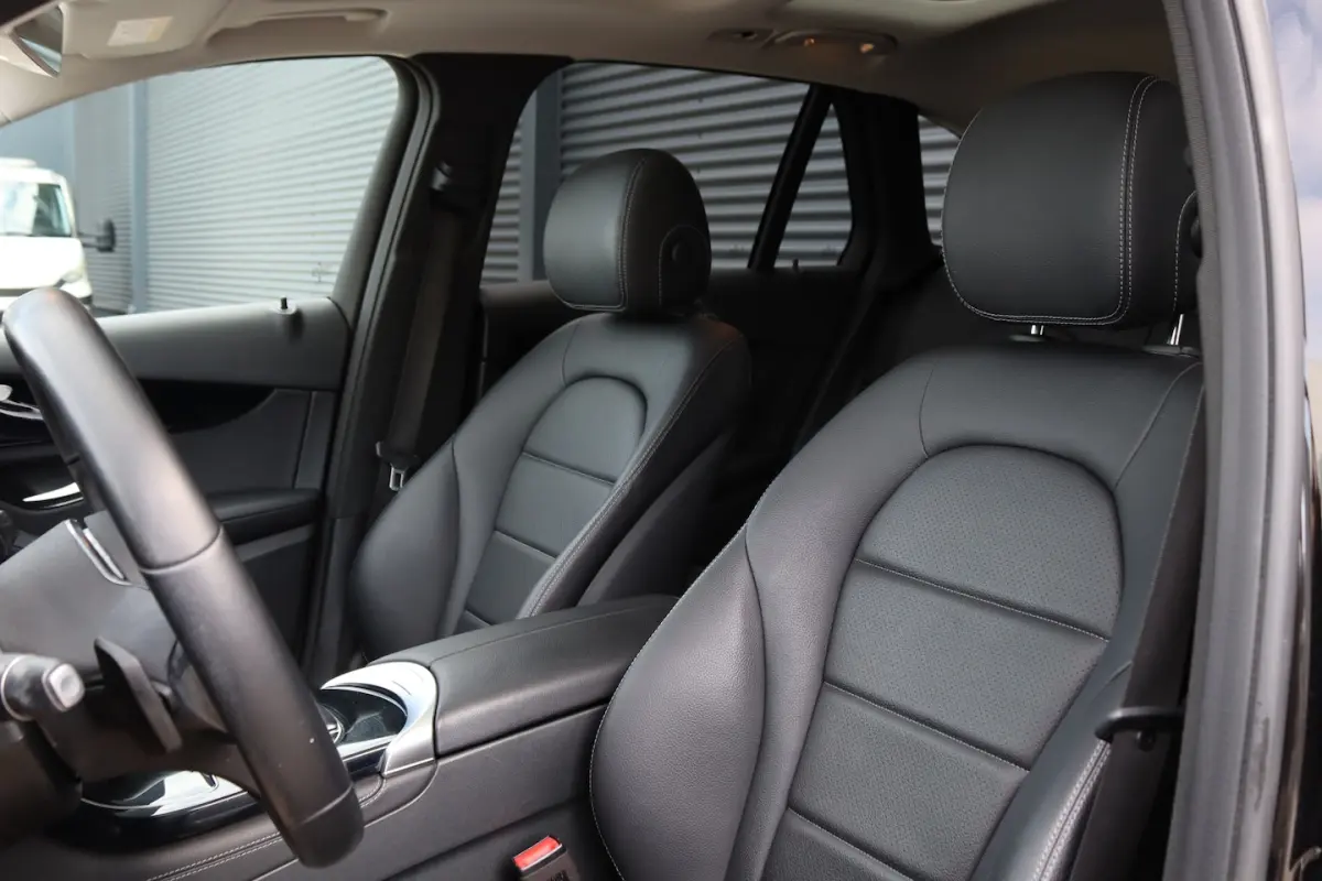 200 Business Solution Limited Pano/Leder/Camera/CarPlay/LED/Dodehoek/Dab