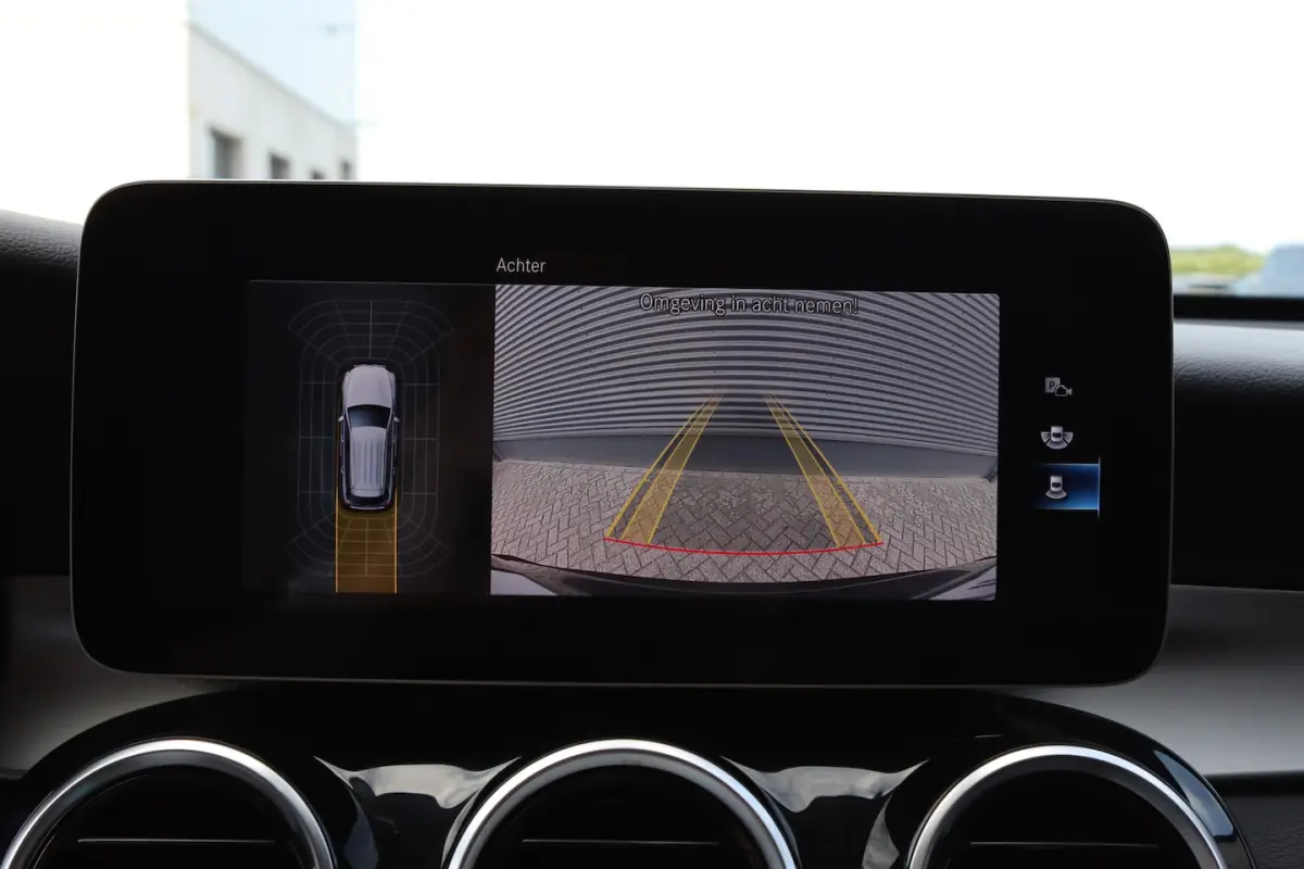 200 Business Solution Limited Pano/Leder/Camera/CarPlay/LED/Dodehoek/Dab