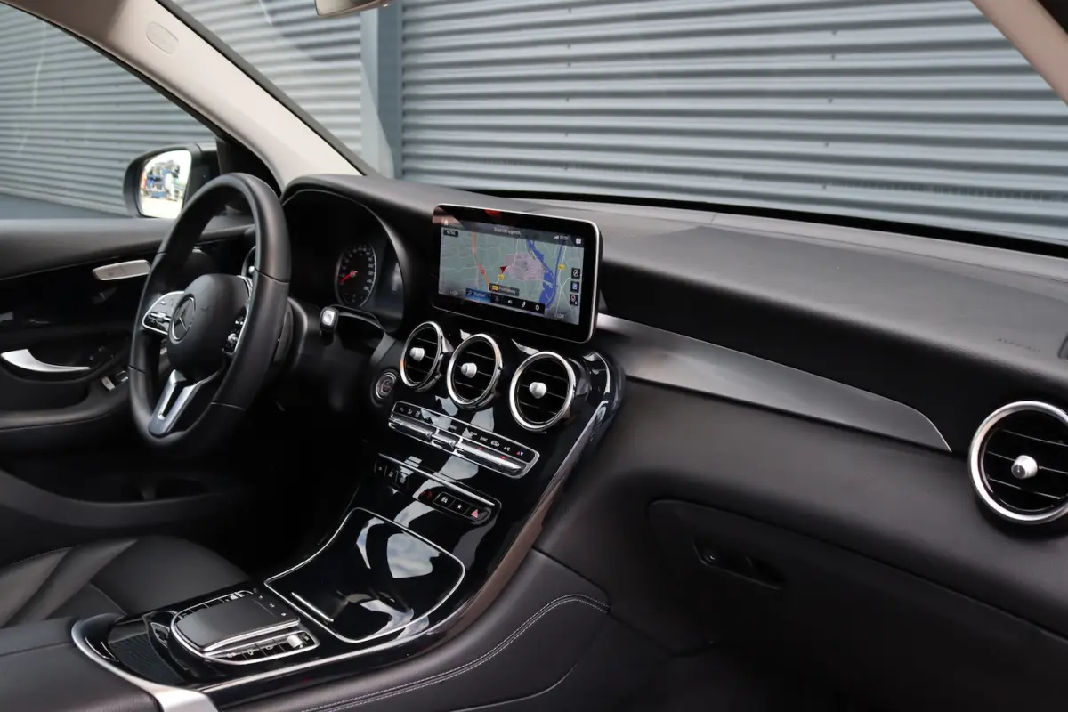 200 Business Solution Limited Pano/Leder/Camera/CarPlay/LED/Dodehoek/Dab