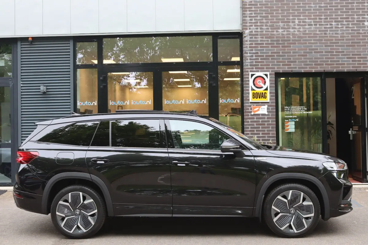 1.5 TSI PHEV Sportline Business Pano/Matrix LED/ACC/Keyless/Camera/20"/Elek. stoel/Trekhaa