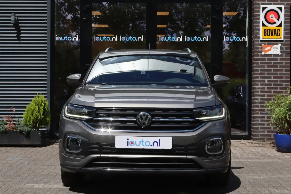 1.0 TSI 115pk DSG R-Line Style LED/Navi/CarPlay/ACC/ECC/Dodehoek/Winter/18"
