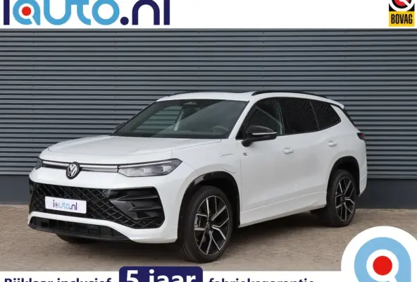 1.5 eHybrid 272PK R-Line Black Style IQ.Light/Pano/Keyless/Camera/DCC/ACC/ Dodehoek/20"/Tr