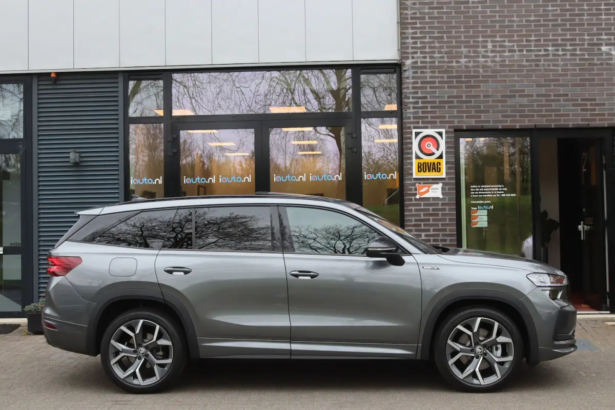 iV 1.5 TSI PHEV Sportline Pano/Matrix LED/ACC/Keyless/Camera/20"/Elek. stoel+mem/Trekhaak