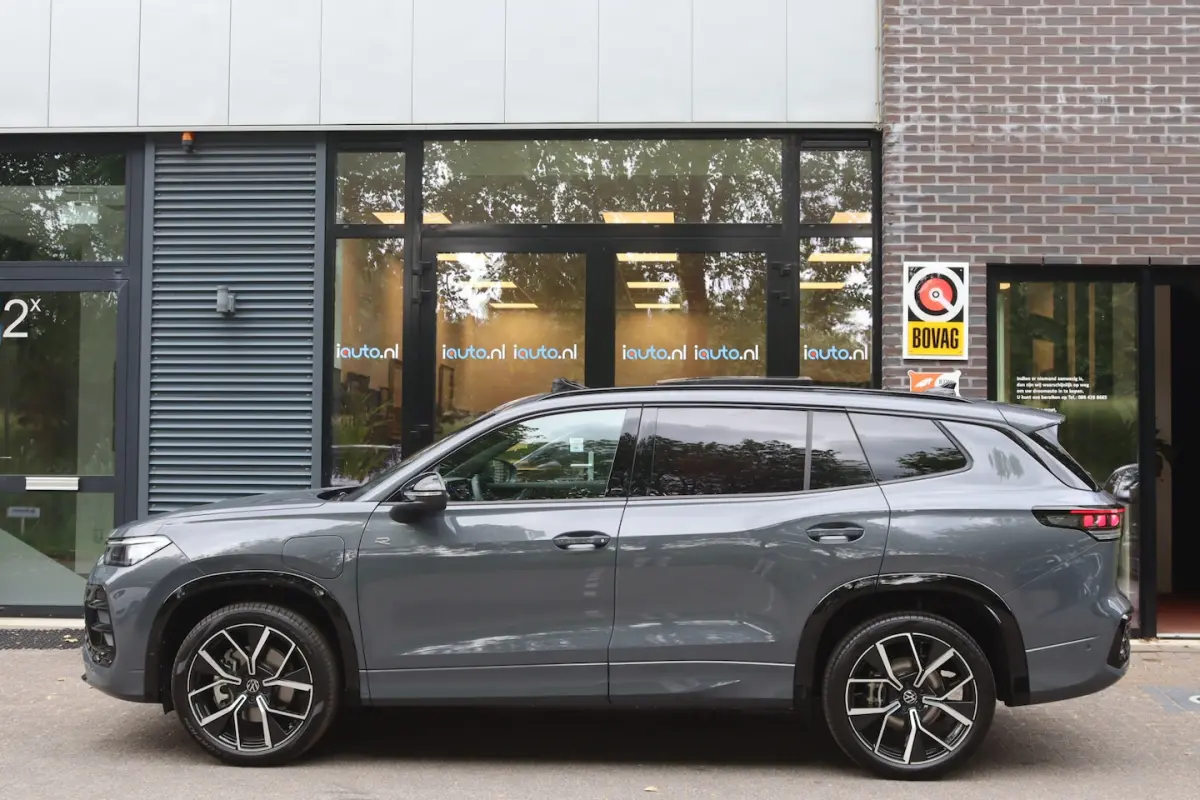 1.5 eHybrid 272PK R-Line Black Style IQ.Light HD/Pano/Keyless/360/DCC/ACC/Dodehoek/20"/ Tr
