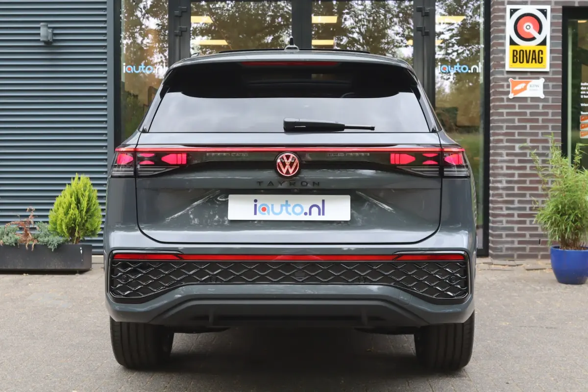 1.5 eHybrid 272PK R-Line Black Style IQ.Light HD/Pano/Keyless/360/DCC/ACC/Dodehoek/20"/ Tr