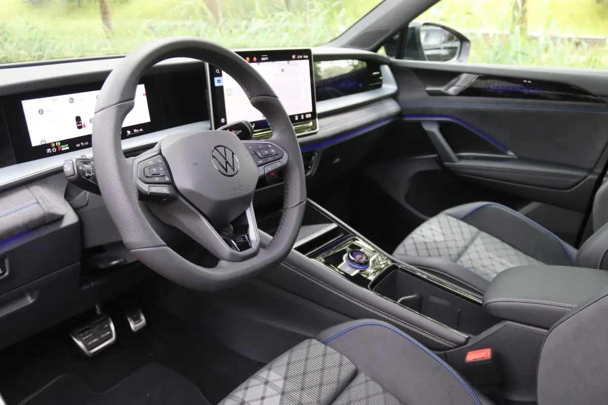 1.5 eHybrid 272PK R-Line Black Style IQ.Light HD/Pano/Keyless/360/DCC/ACC/Dodehoek/20"/ Tr