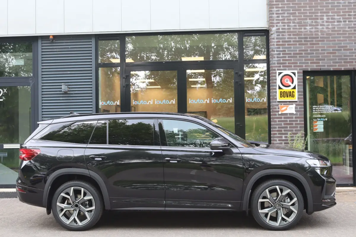 1.5 TSI PHEV Sportline Business Matrix LED/ACC/Keyless/Camera/20"/Elek. stoel/Trekhaak weg
