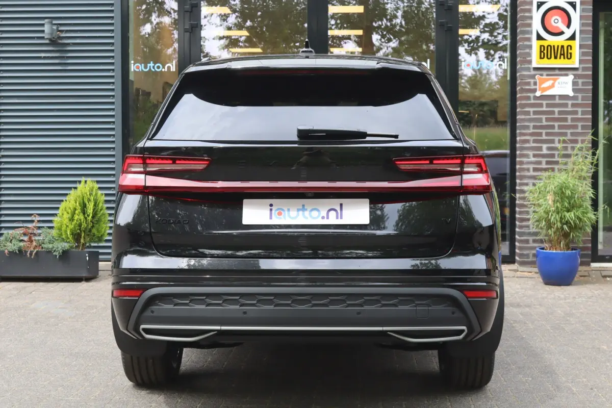 1.5 TSI PHEV Sportline Business Matrix LED/ACC/Keyless/Camera/20"/Elek. stoel/Trekhaak weg