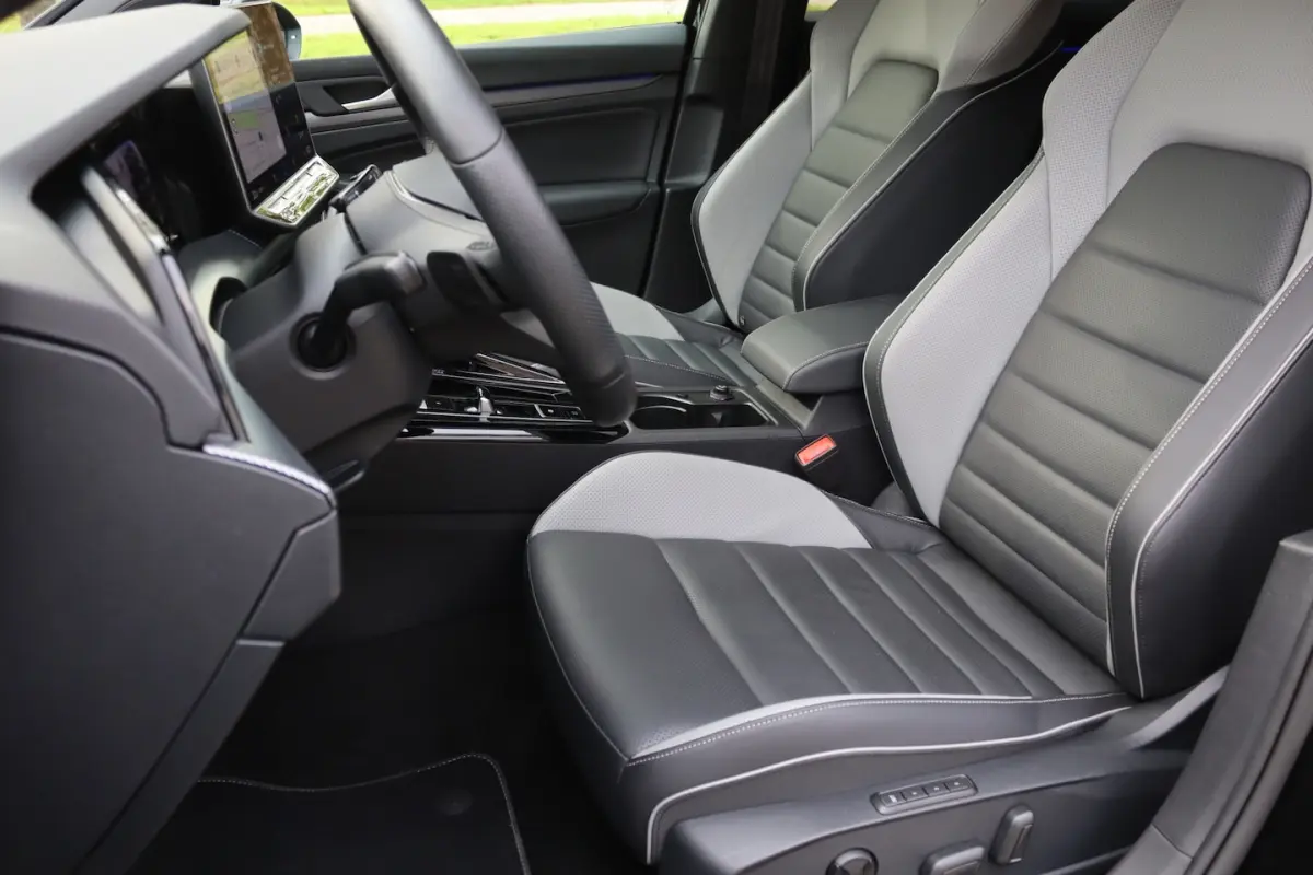 1.5 eHybrid 272pk GTE Black Style Pano/Leder/IQ.Light/360/Headup/DCC/Keyless/Elek. stoel+m