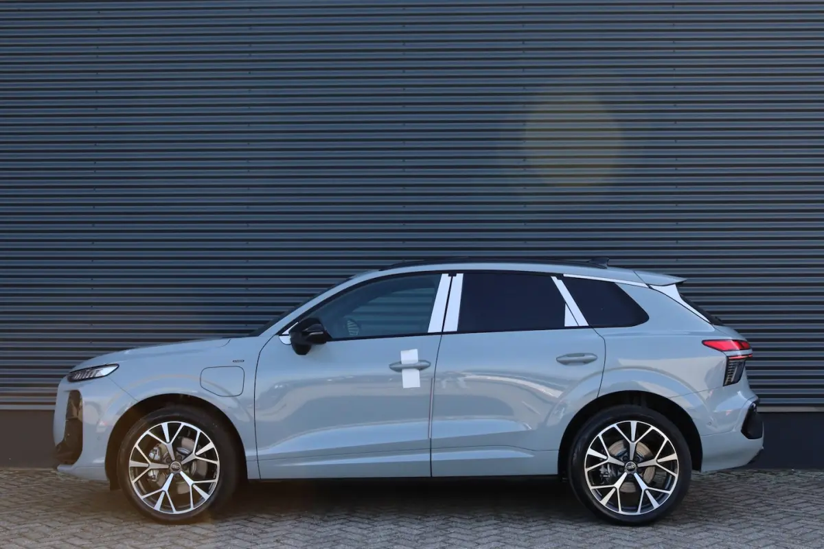 1.5 200kW 272pk e-hybrid S-Line Pano/Leder/Tech Plus/Matrix LED/Camera/Elek-klep/Keyless/2