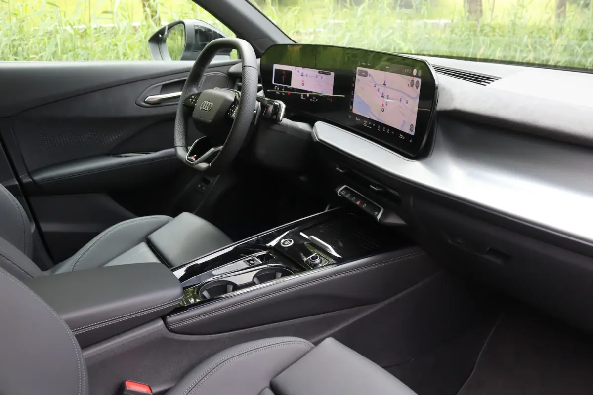 1.5 200kW 272pk e-hybrid S-Line Pano/Leder/Tech Plus/Matrix LED/Camera/Elek-klep/Keyless/2
