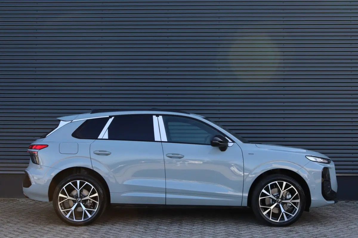 1.5 200kW 272pk e-hybrid S-Line Pano/Leder/Tech Plus/Matrix LED/Camera/Elek-klep/Keyless/2