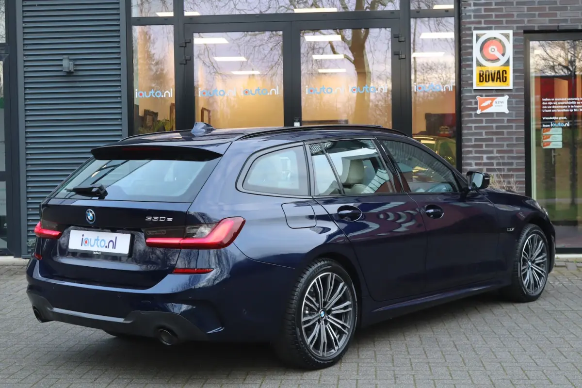 330e M-Sport Shadow Line Pano/Laser LED/Leder/360/Keyless/Headup/ACC/Dodehoek