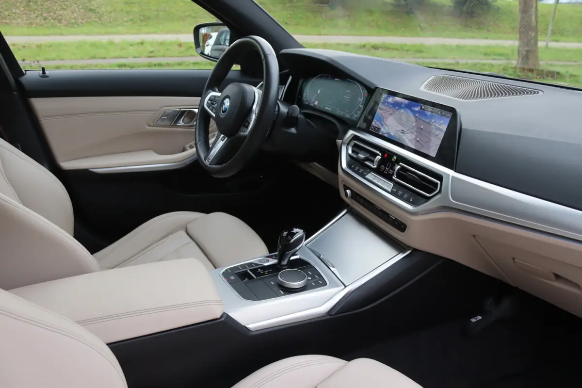 330e M-Sport Shadow Line Pano/Laser LED/Leder/360/Keyless/Headup/ACC/Dodehoek