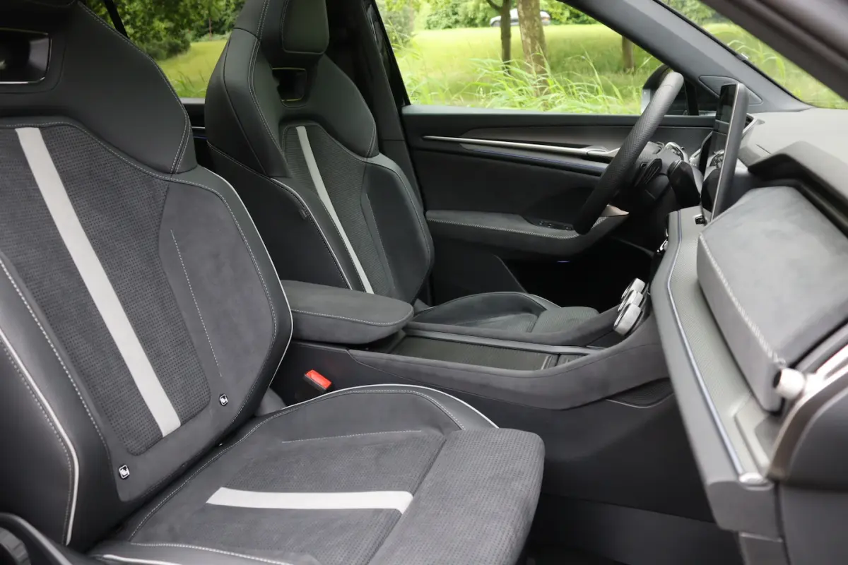 iV 1.5 TSI PHEV Sportline Pano/Matrix LED/ACC/Keyless/Camera/20"/Elek. stoel+mem/Trekhaak