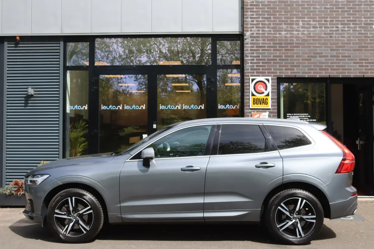 2.0 T4 R-Design LED/Leder/Navi/Camera/CarPlay/Virtual Cockpit/Crc/19"