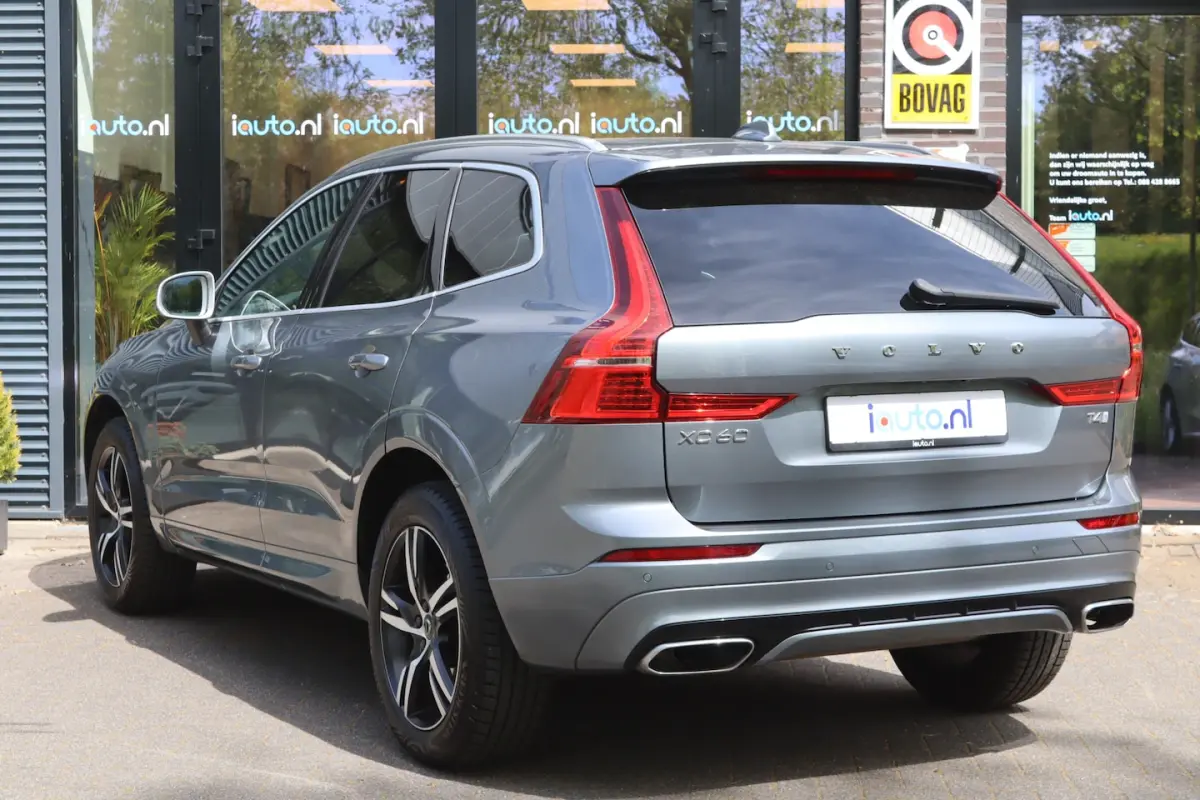 2.0 T4 R-Design LED/Leder/Navi/Camera/CarPlay/Virtual Cockpit/Crc/19"