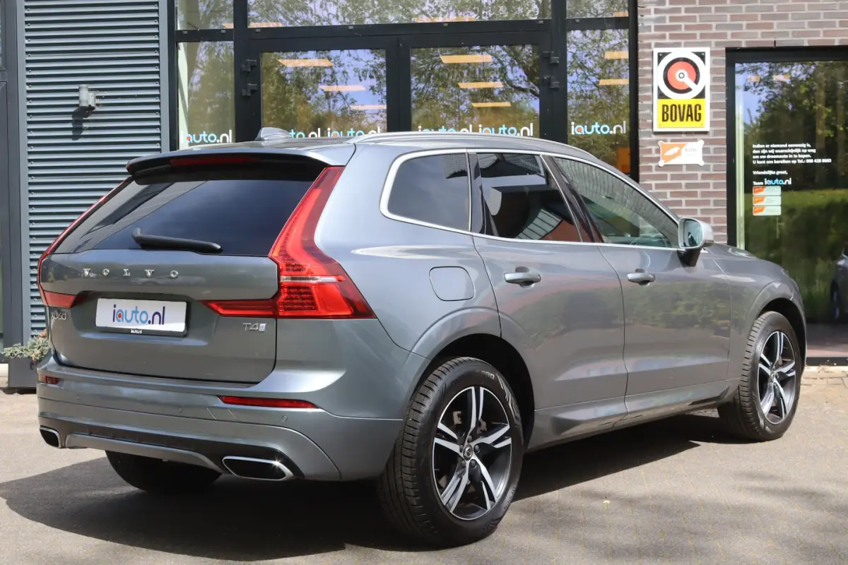 2.0 T4 R-Design LED/Leder/Navi/Camera/CarPlay/Virtual Cockpit/Crc/19"