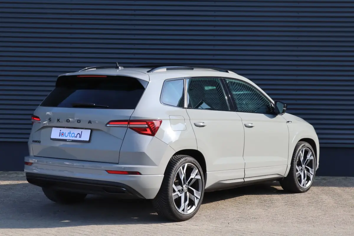 1.5 TSI ACT DSG Sportline Pano/Virtual Cockpit/Navi Columbus/Camera/Keyless/LED/ACC/18"
