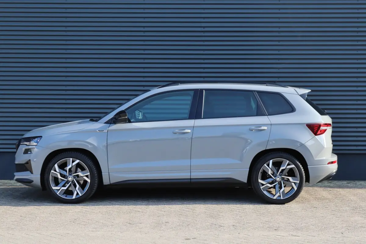 1.5 TSI ACT DSG Sportline Pano/Virtual Cockpit/Navi Columbus/Camera/Keyless/LED/ACC/18"
