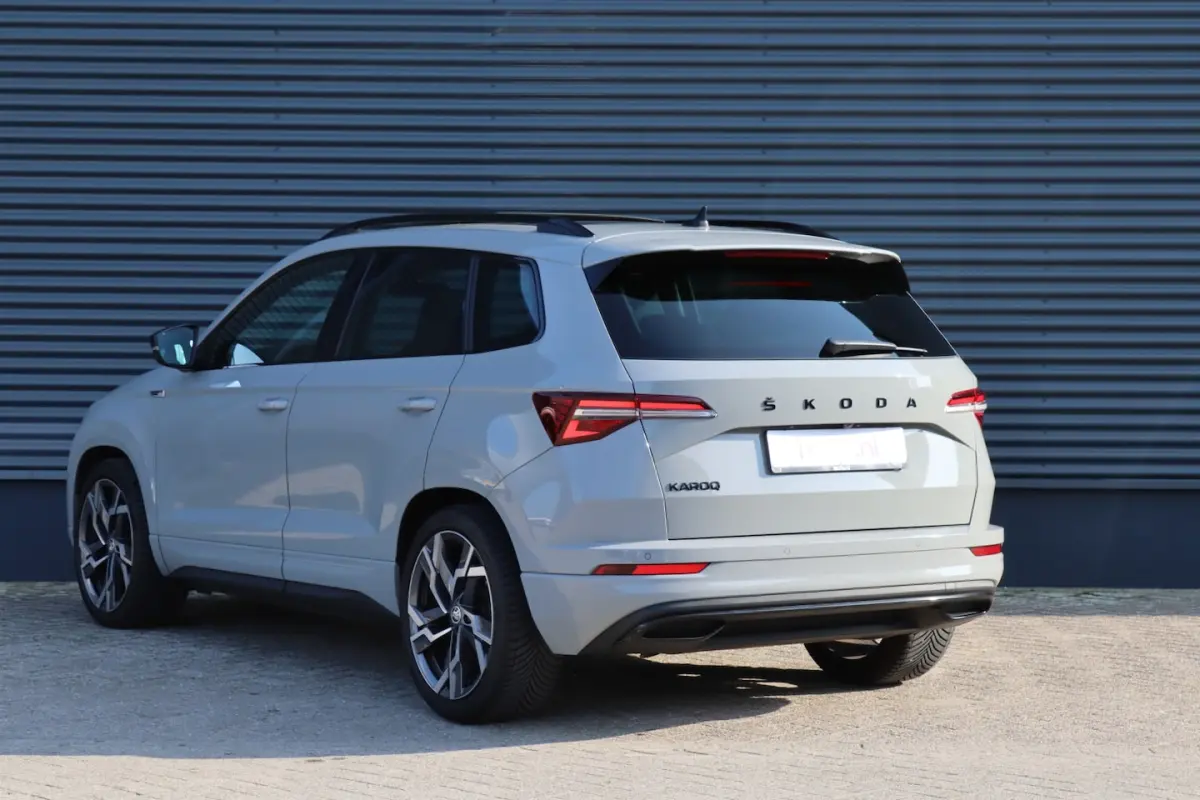 1.5 TSI ACT DSG Sportline Pano/Virtual Cockpit/Navi Columbus/Camera/Keyless/LED/ACC/18"
