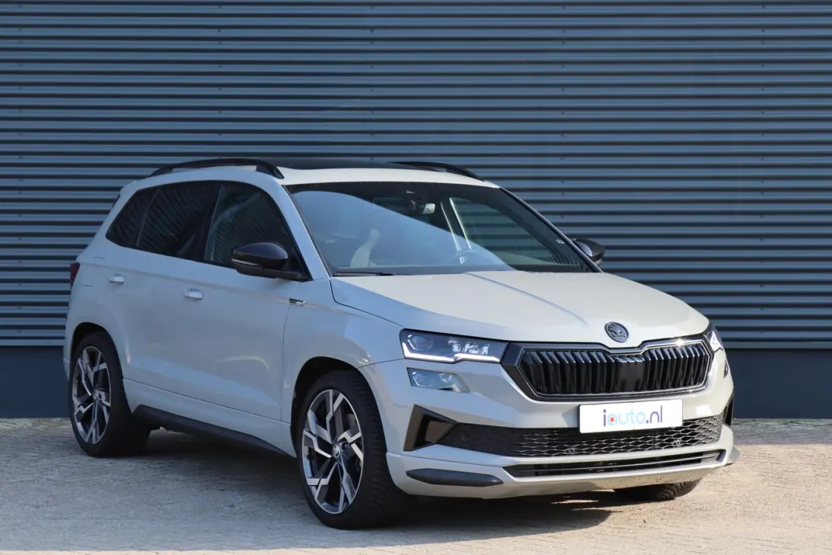 1.5 TSI ACT DSG Sportline Pano/Virtual Cockpit/Navi Columbus/Camera/Keyless/LED/ACC/18"