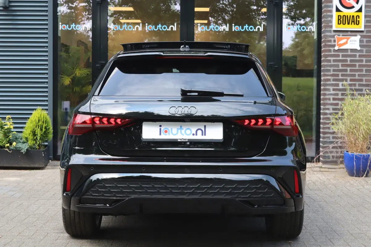 45 TFSI e 272pk S edition Competition Pano/MatrixLED/Navi+/Keyless/Camera/Head-up/Sonos/AC