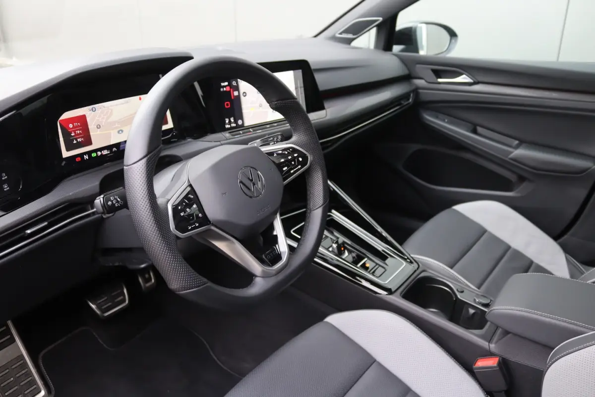 2.0 TDI 147kW/200PK GTD Pano/Leder/IQ.Light/HK/Camera/Headup/Elek. stoel/DCC/19"/Trekhaak