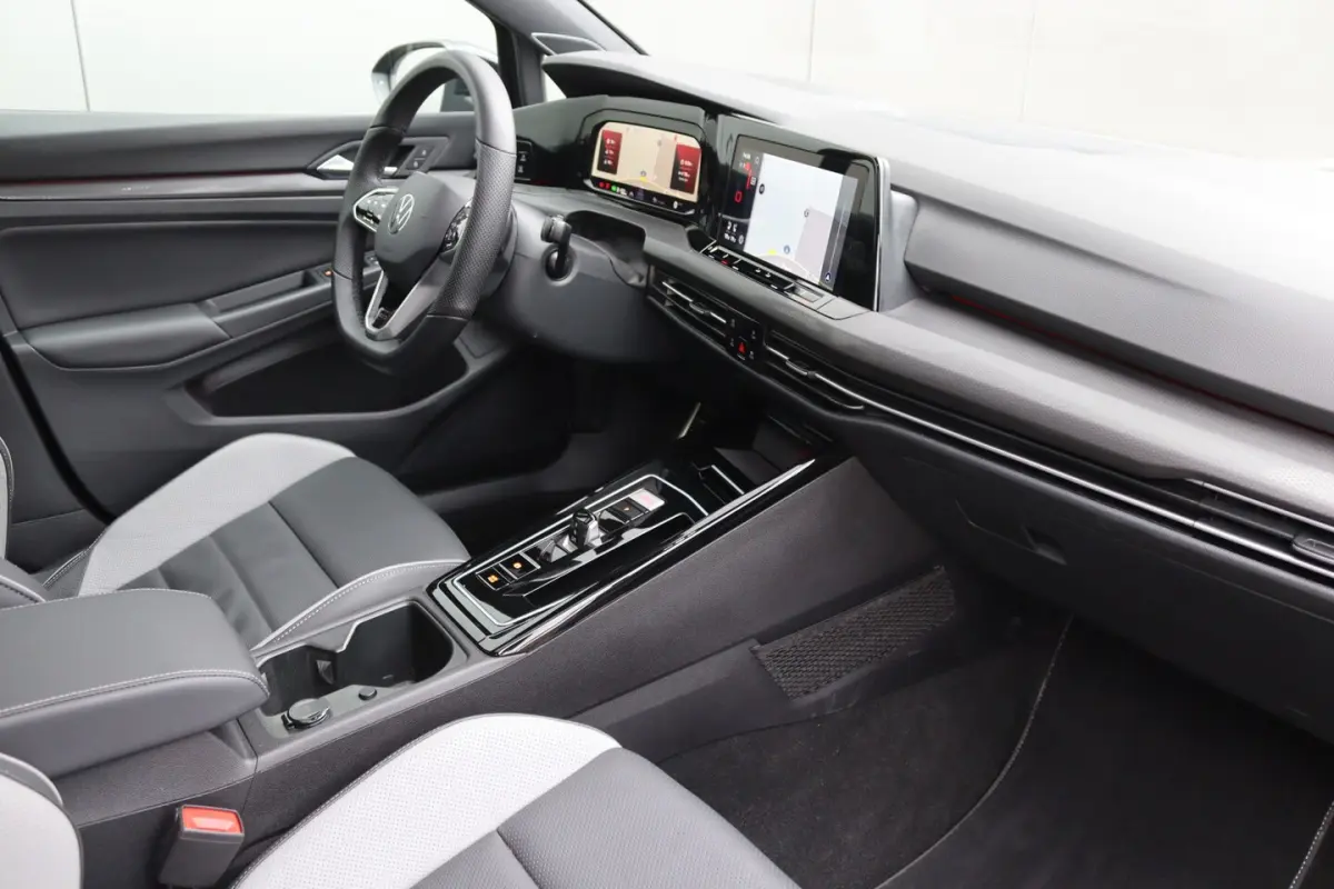 2.0 TDI 147kW/200PK GTD Pano/Leder/IQ.Light/HK/Camera/Headup/Elek. stoel/DCC/19"/Trekhaak
