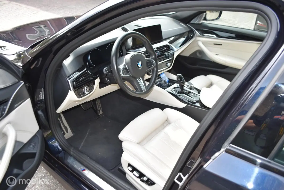 M550i X Drive aut Kantelende zuiger M550I X Drive aut Kantelende zuiger auto loopt normaal