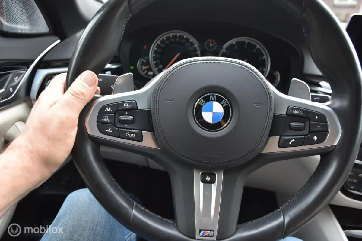M550i X Drive aut Kantelende zuiger M550I X Drive aut Kantelende zuiger auto loopt normaal