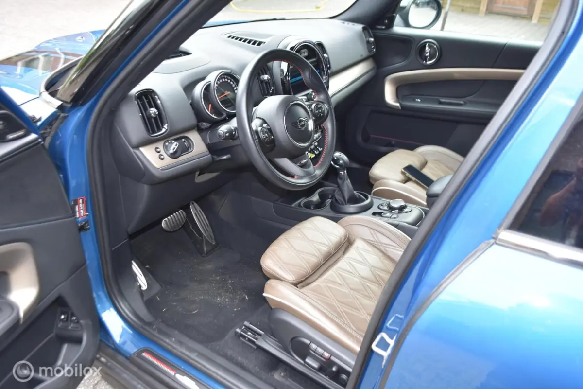 Cooper SE Hybrid Aut JCW Uitvoering Aut omaat