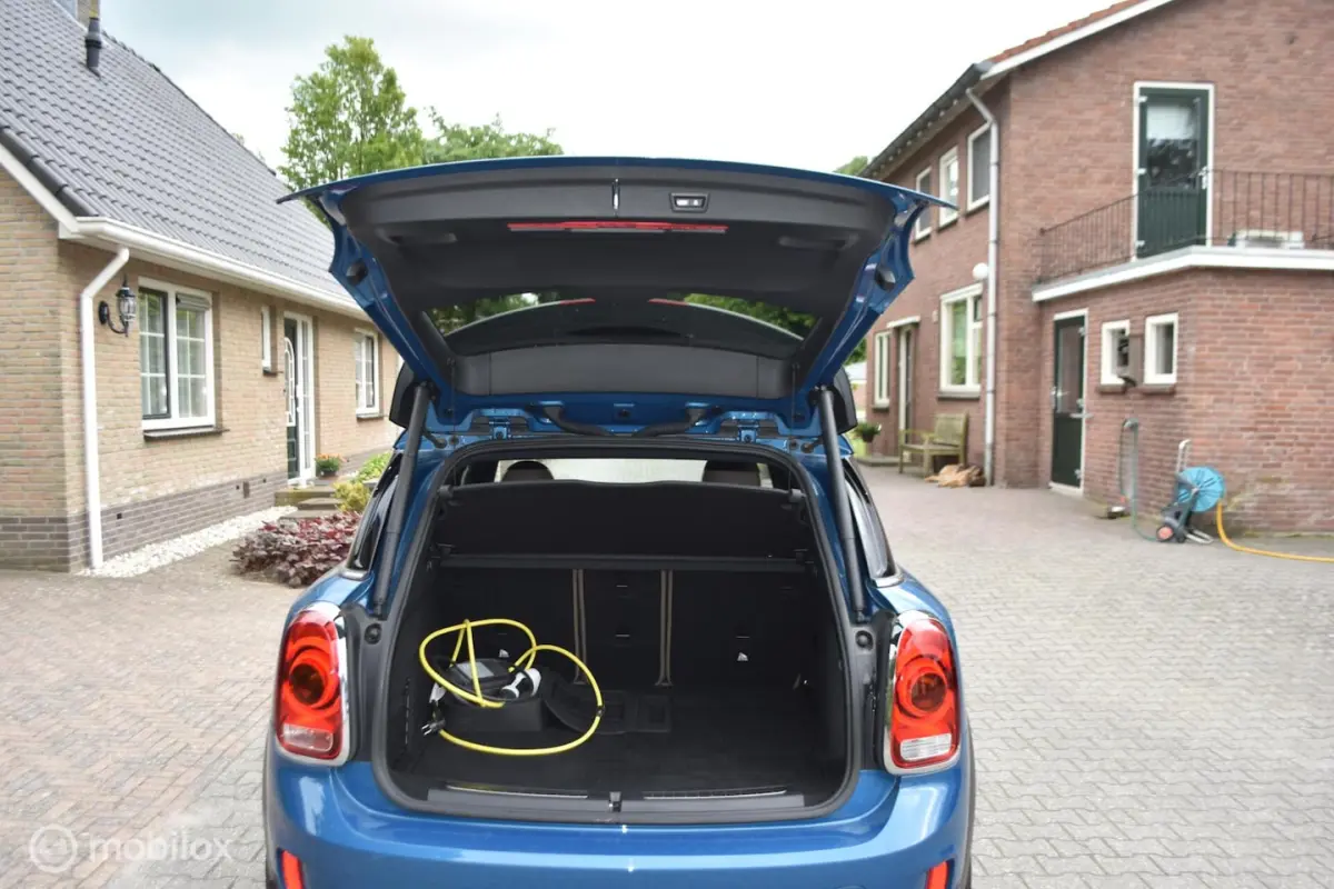 Cooper SE Hybrid Aut JCW Uitvoering Aut omaat