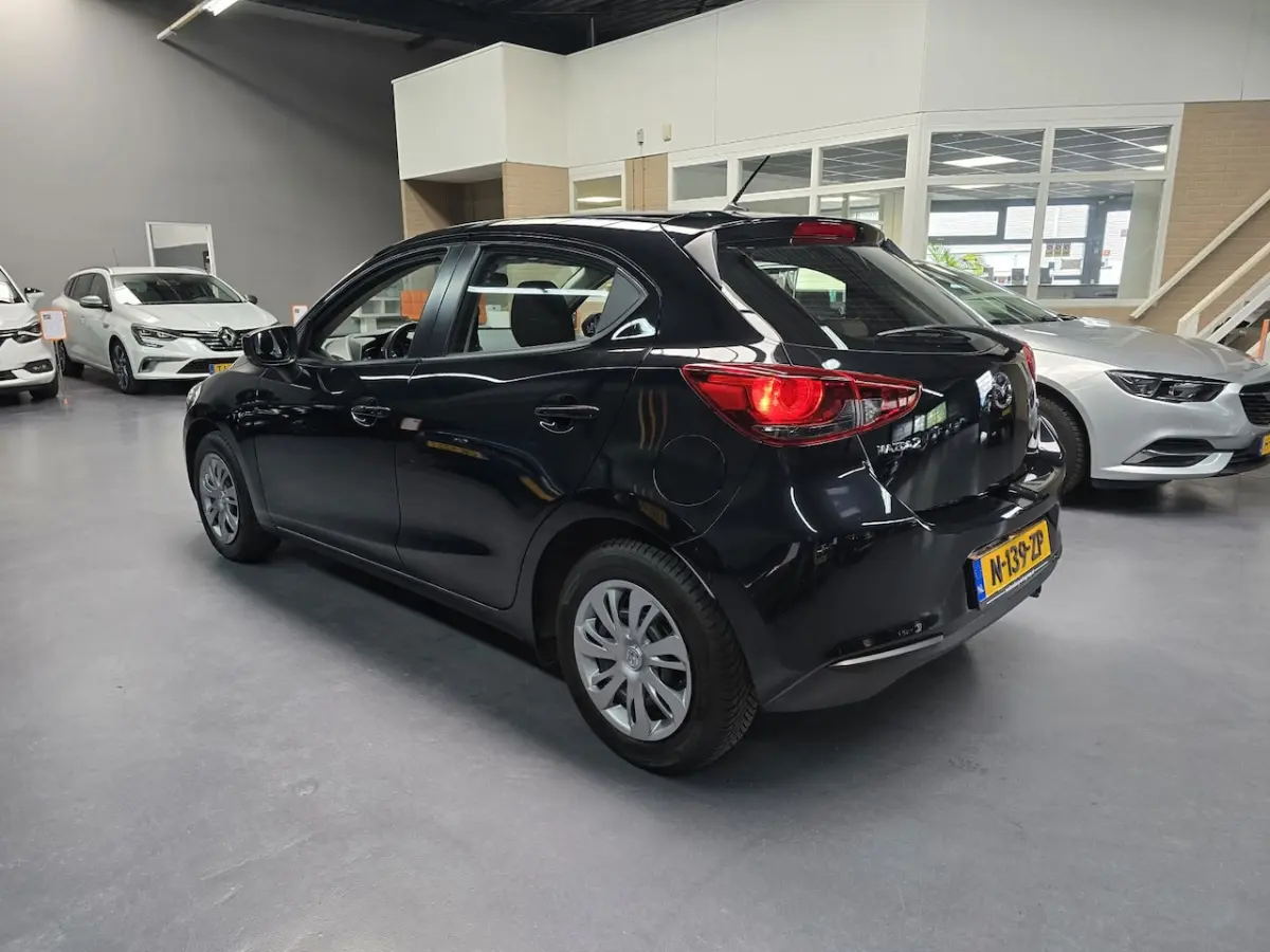 2 1.5 Skyactiv-G LED KEYLESS NAVI NAP NL AUTO