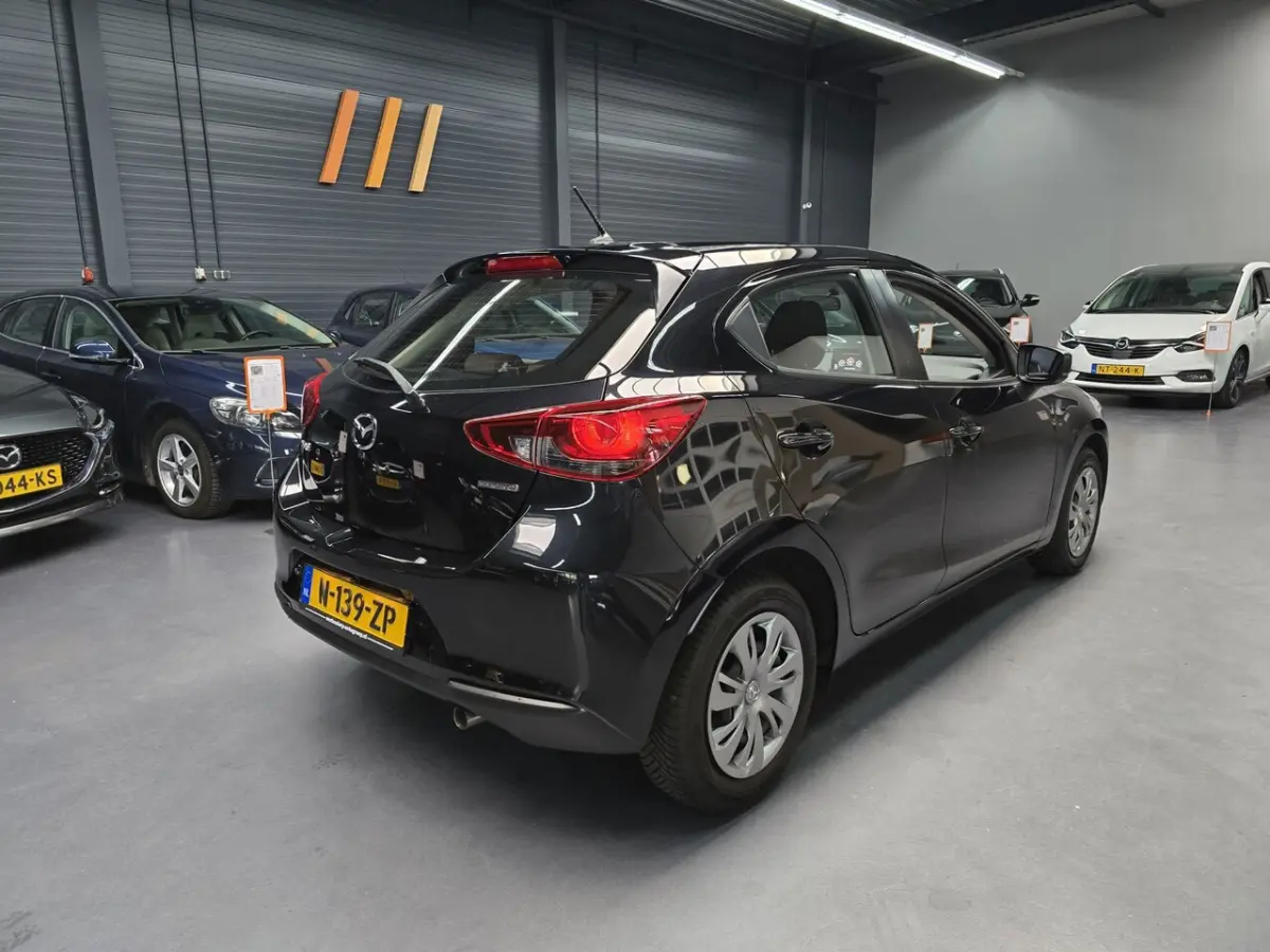 2 1.5 Skyactiv-G LED KEYLESS NAVI NAP NL AUTO