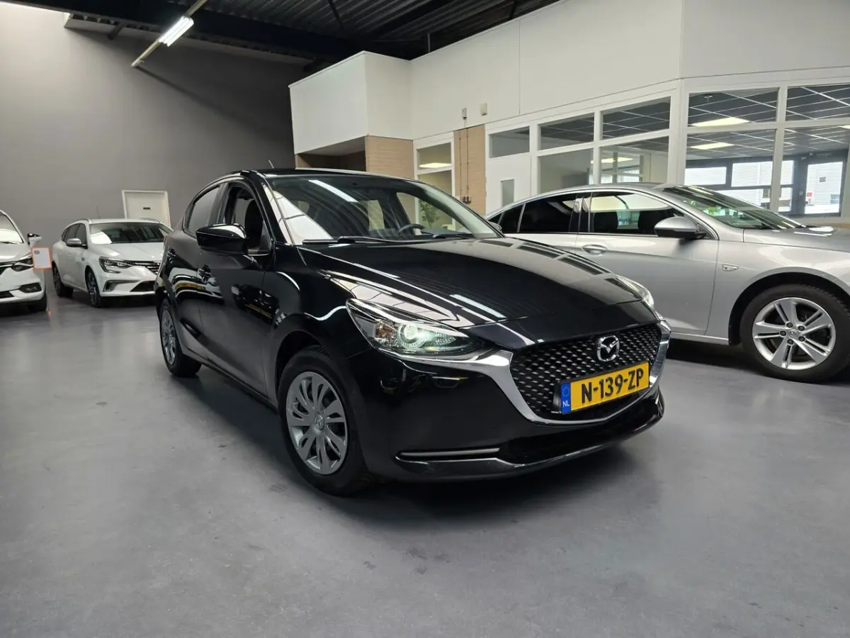 2 1.5 Skyactiv-G LED KEYLESS NAVI NAP NL AUTO